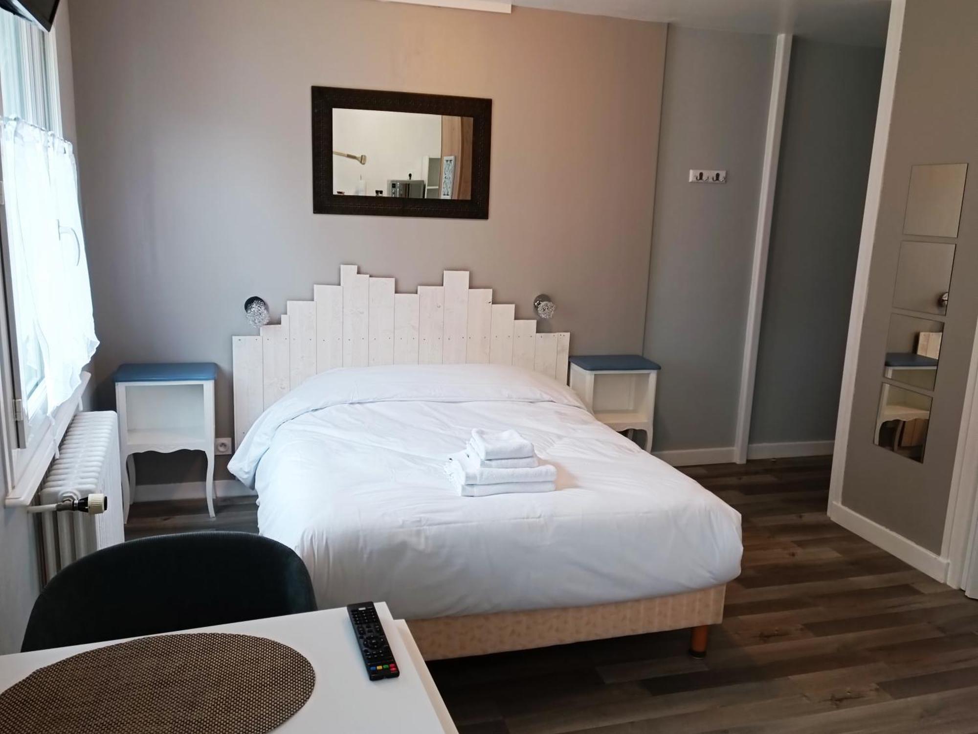 Hôtel-Relais De Trefeuntec Plonévez-Porzay Zimmer foto